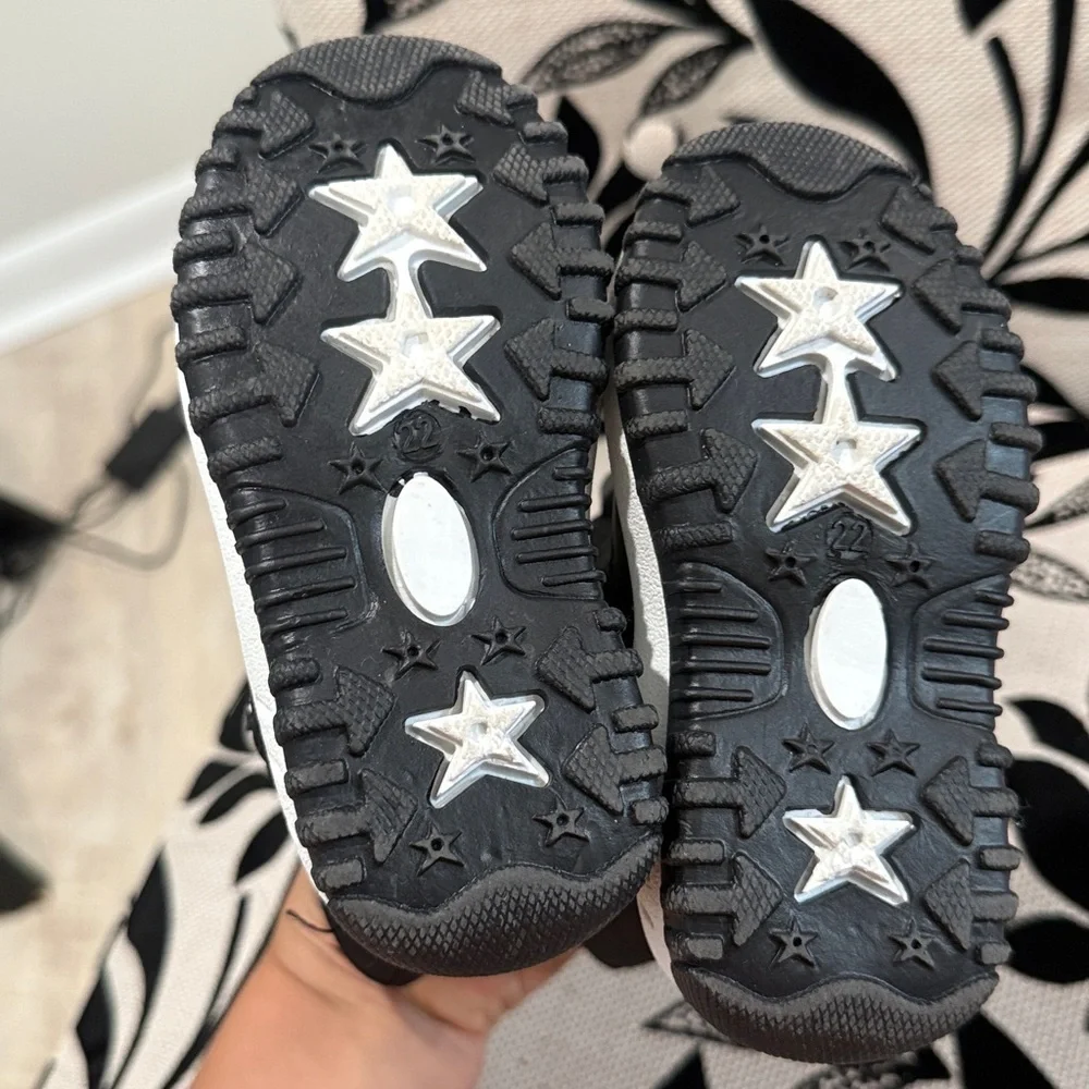 Kids Black Snow Boots